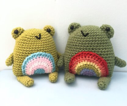 Amigurumi Frog Pattern (Crochet) - Version 1 – Lion Brand Yarn