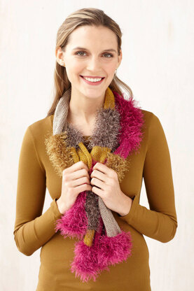 Glamorous Furry Scarf in Lion Brand Vanna's Glamour and Fun Fur - L0696B