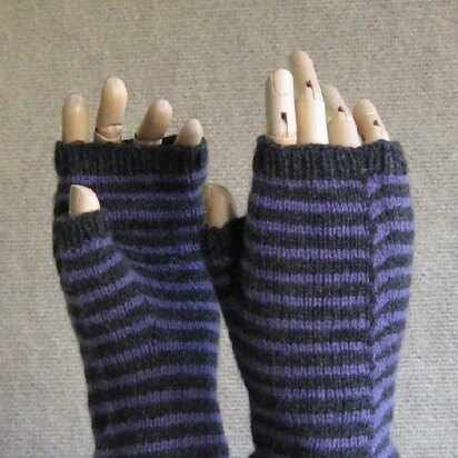 Kinnikinnick mitts