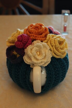 Rose green tea cozy