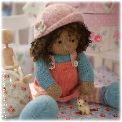 A TEAROOM Doll Hat