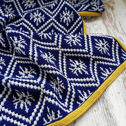 Midnight Snowflakes Blanket