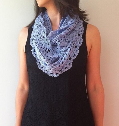 Jennifer - floral lace cowl