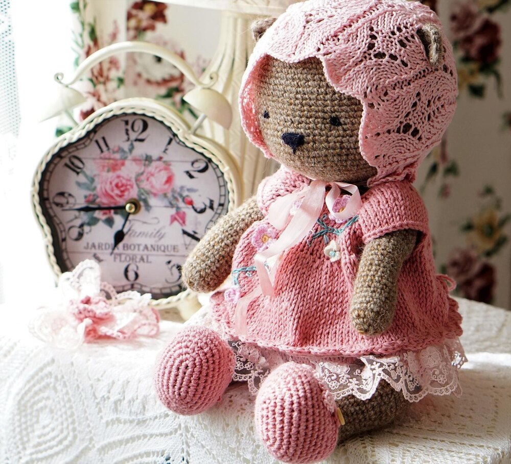 white christmas dresses Sadie Bear Crochet Pattern main image 1