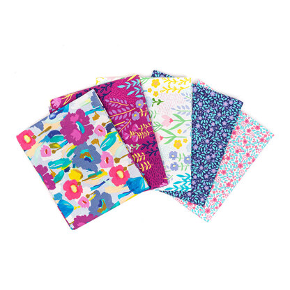 LoveCrafts Painterly Blooms Fat Quarter Bundle - Spring Bundle