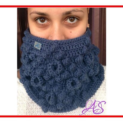 Diamond Bobble Cowl Crochet Pattern