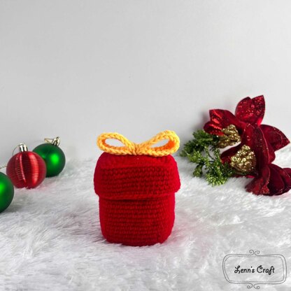 Reversible Christmas Amigurumi Pattern , Husky Puppy in Gift Box