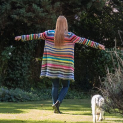 Strickjacke mit bunten Streifen