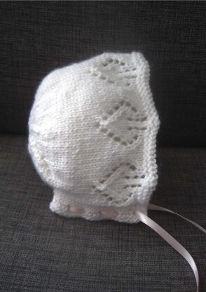 Lucia Bonnet & Booties Set (DK)