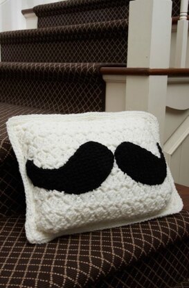 Mustache Pillow in Red Heart Super Saver Economy Solids - LW3686