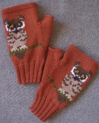 Tiny Owl fingerless gloves/mitts
