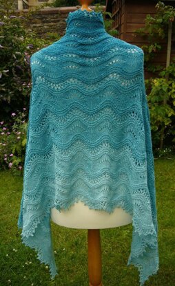 Rippling waves shawl