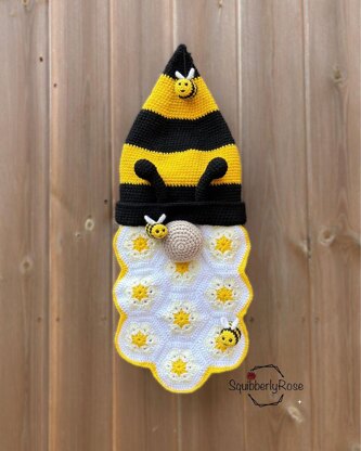 Bee Gnome Wreath
