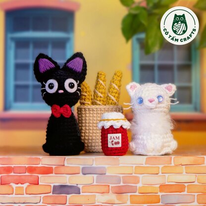 Cat Jiji's Family