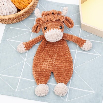 Crochet Highland cow snuggler pattern, Highland cow lovey