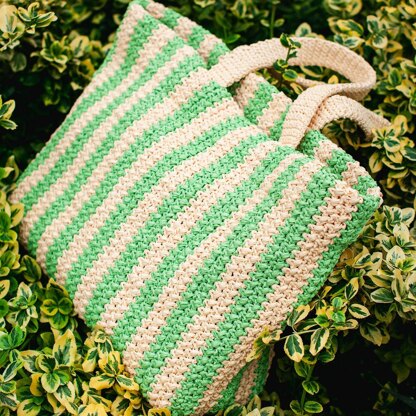 Large beach raffia bag