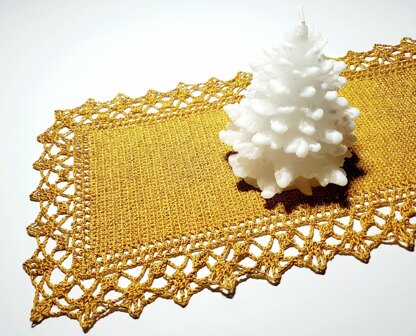 Festive Table Runner