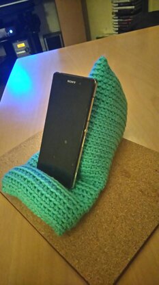 Basic phone and tablet holder