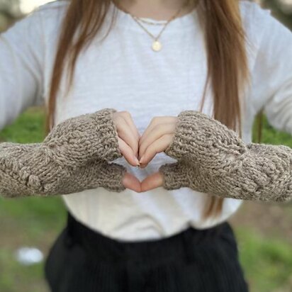 #317 Sylvie Fingerless Gloves