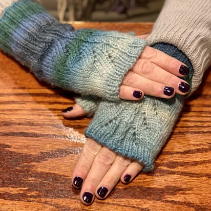 Mermaid Mitts