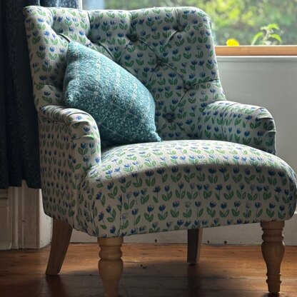 Delphinus Cushion