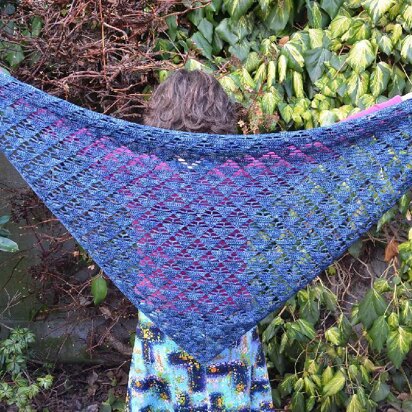 Pyramid shawl