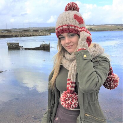 Hearts and stripes fingerless mitts, hat and scarf