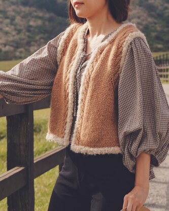 Fluffy Border Vest