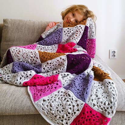 Holi Granny square Blanket