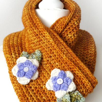 Country Garden Cowl