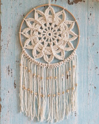 Crochet Dreamcatcher: Decorate your house with this pattern for