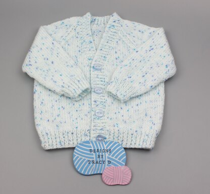 Lennon V neck cardigan baby kitting pattern 0-12mths