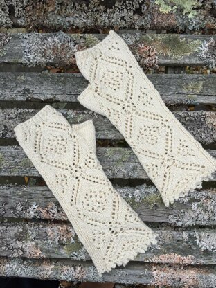 Honeysuckle Fingerless Mitts