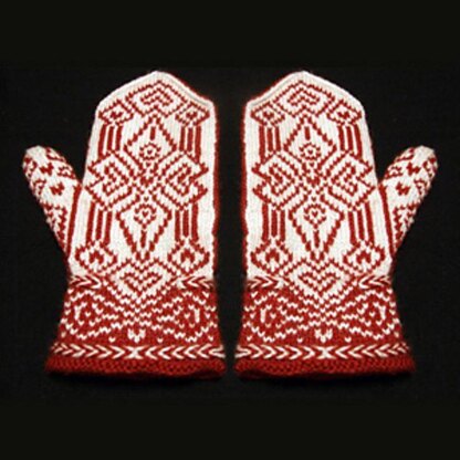 The Spear Maiden's Heart Mittens