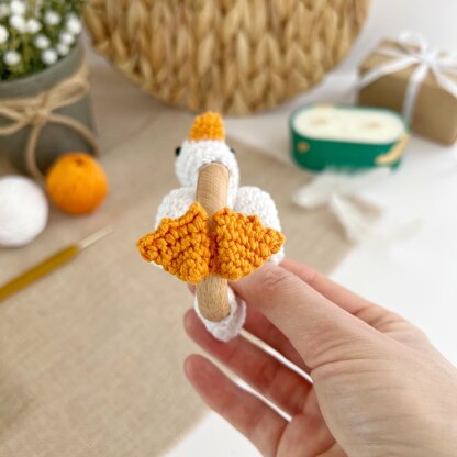Crochet goose pattern baby rattle toy Amigurumi teether bird