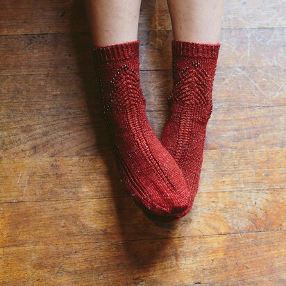 Sparkle Christmas Tree Socks - knitting pattern
