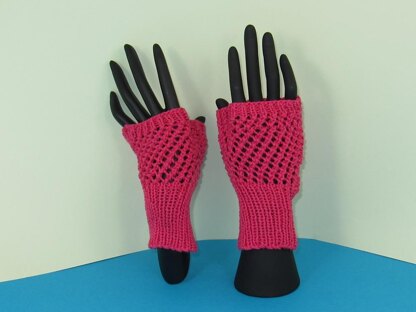 Easy Lace Fingerless Gloves