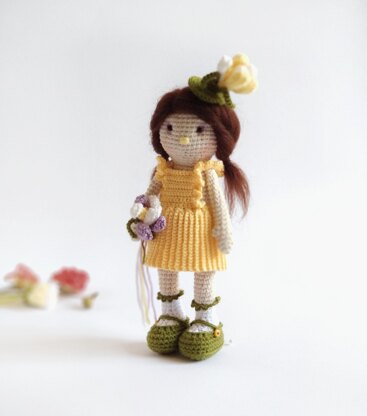 Crochet pinafore for doll or toy