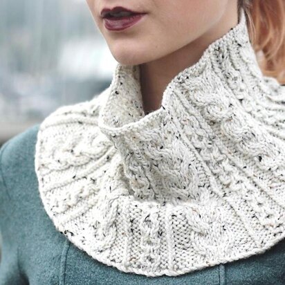 Cedarbury Small Cowl