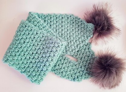 Winterlude Keyhole Scarflet: Thick & Cosy