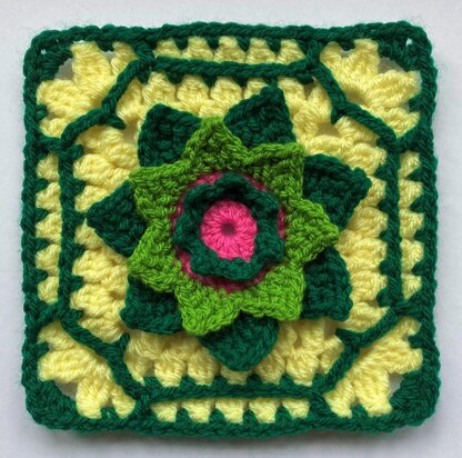 Flower square with border I by HueLaVive