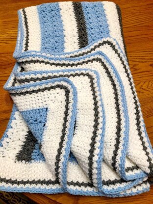 Classy Crochet Textured Blanket in Blue