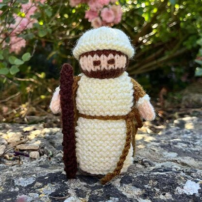 Nativity Shepherd Dolls Knitting Pattern - Toy Knitting Pattern