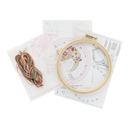 Un Chat Dans L'Aiguille Flower Girl Embroidery Kit