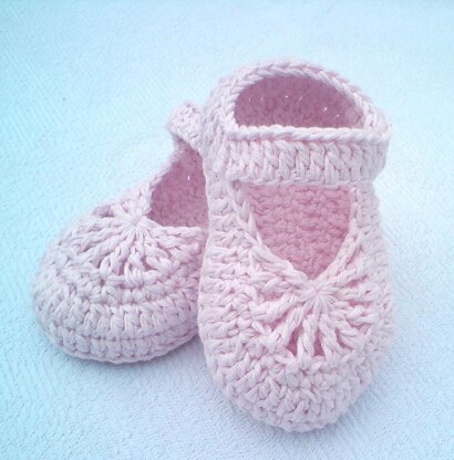 Crocheted Baby Girl Shoes