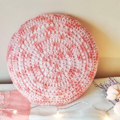 Sweet Pea crochet cushion
