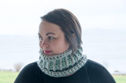 Stella Mini Cowl