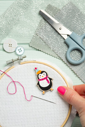 Hawthorn Handmade Penguin Needle Minder - 3cm