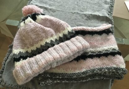 Superdry inspired hat and cowl