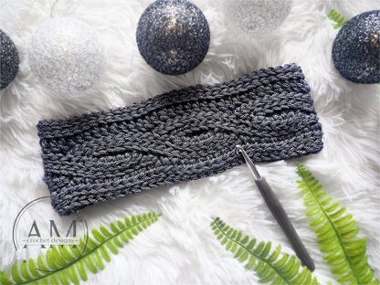 Cables knit-look headband